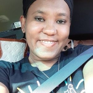 Meet your Posher, Cassandra